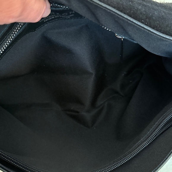 Marlon Firenze Black Leather Crossbody Bag with Silver Accents - Picture 11 of 16